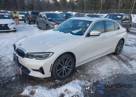 2021 BMW 330I xDrive z USA, uszkodzony, nr VIN 3MW5R7J02M8C01491